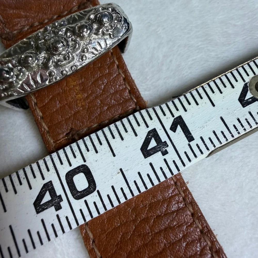 Leather Shop Western Belt Women Size 28 Brown Genuine Leather‎ Engraved Buckle